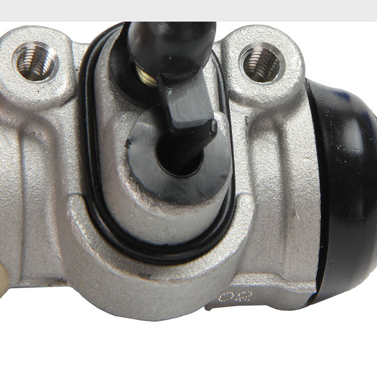 适用于长安铃木汽车配件天语雨燕新奥拓羚羊后分泵后轮刹车分泵羚羊左