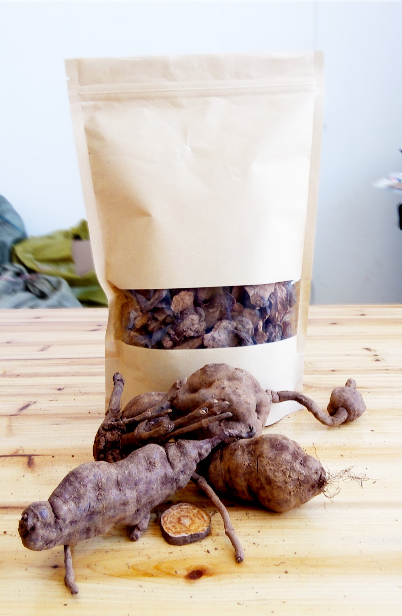 因我们贵州黔西南这边雷雨季节野生何首乌干片比较难阴干.