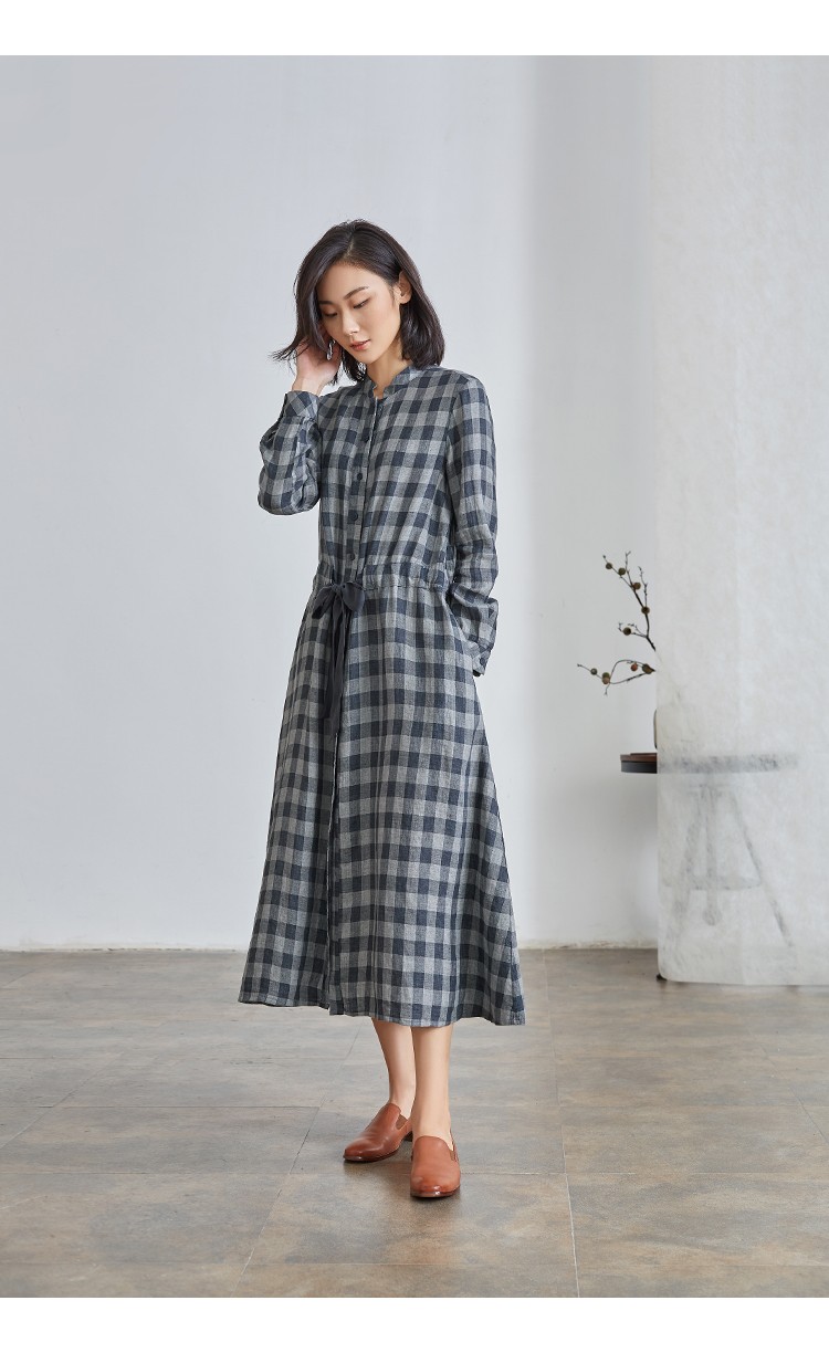 qtu女装立领抽绳收腰显瘦亚麻色织格纹长袖连衣裙2021新春lq2769灰蓝
