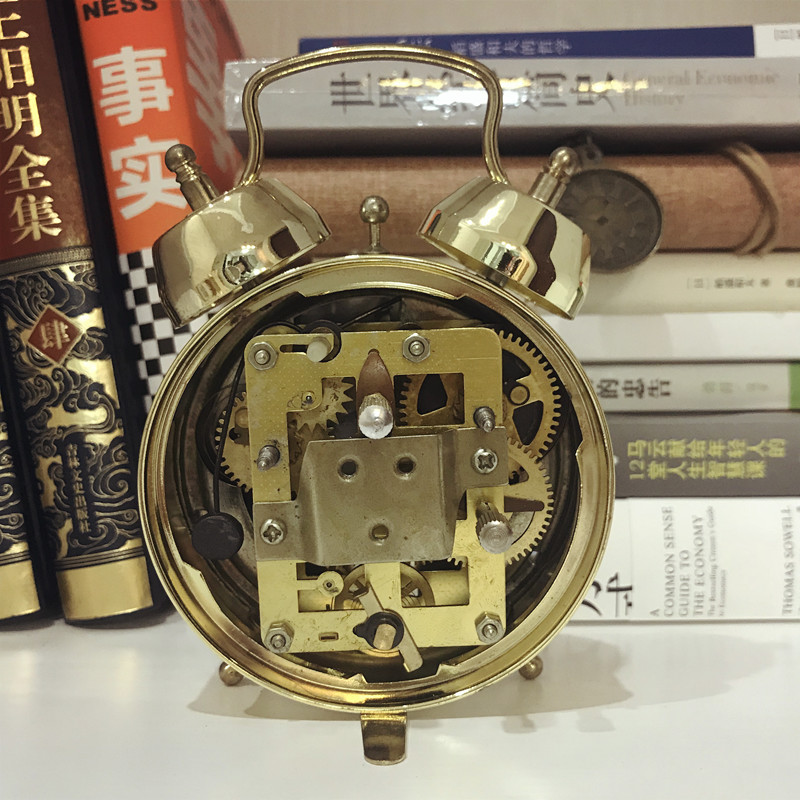 铜机芯发条手动机械双铃学生老人钟滴答老式复古影视怀旧闹钟 白色