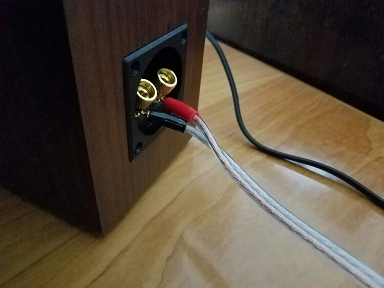 九佐发烧级有源音箱单rca莲花头转香蕉音箱线惠威m50wm60喇叭线莲花转