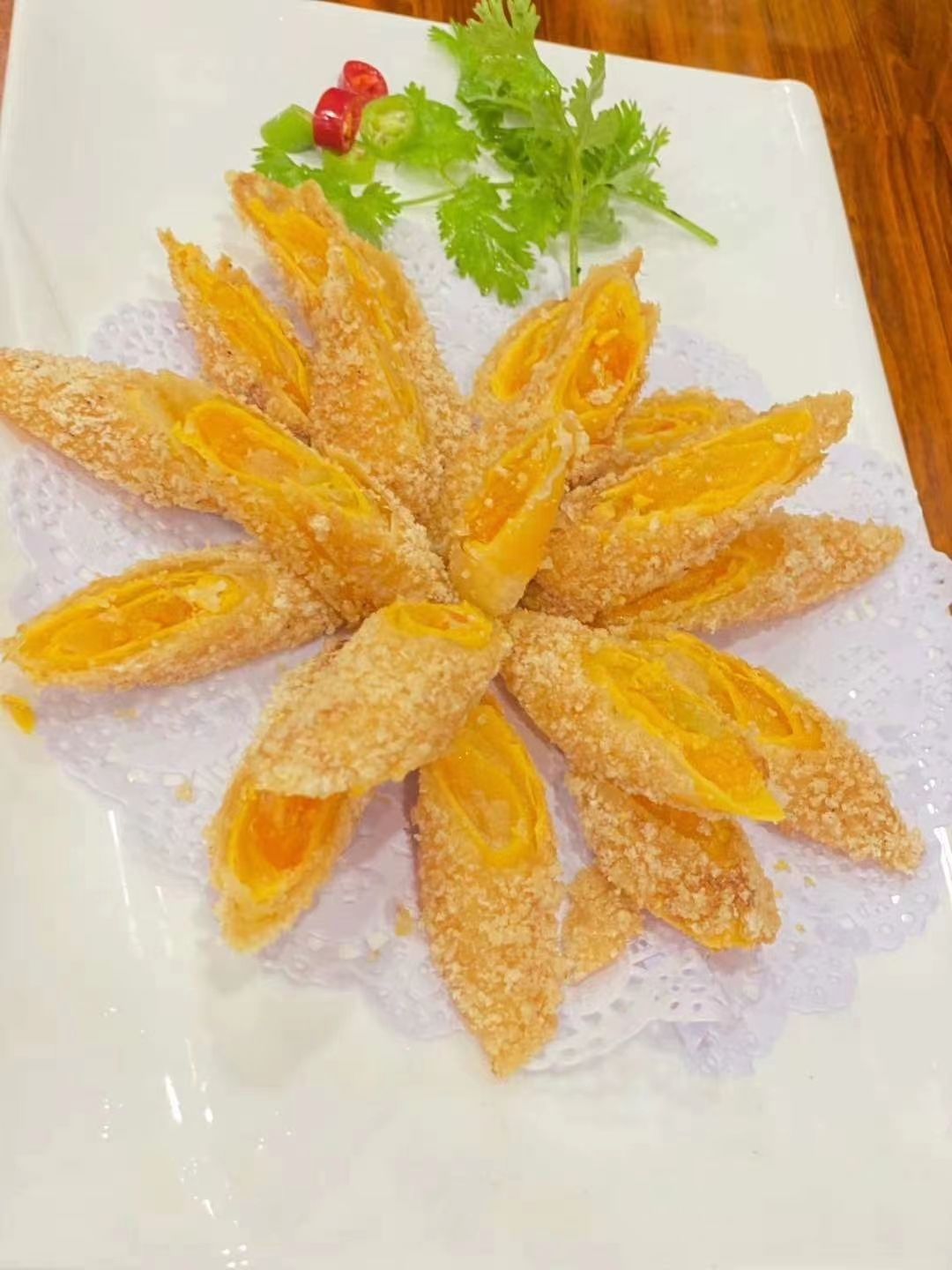 【顺丰速运】广式潮汕特色油炸流心咸蛋卷传统手工小吃蛋黄酥餐厅拼盘