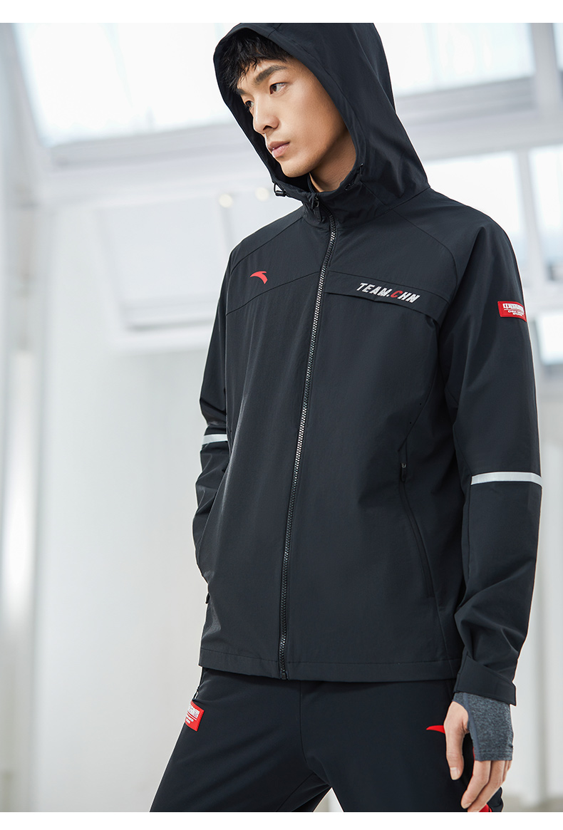 中国冰雪安踏运动外套男2022春季防风夹克风衣防泼水休闲运动服经典红