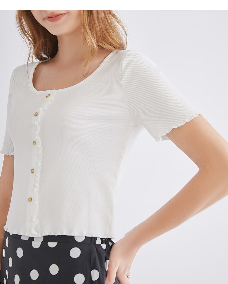 三福2021夏季女短款版型短t恤时尚木耳边设计上衣女440105 黑色 170