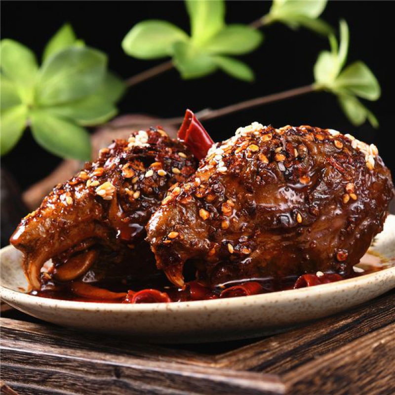 【新品 不满意包退】四川特产成都五香麻辣兔头现做现卖小吃1件8个真