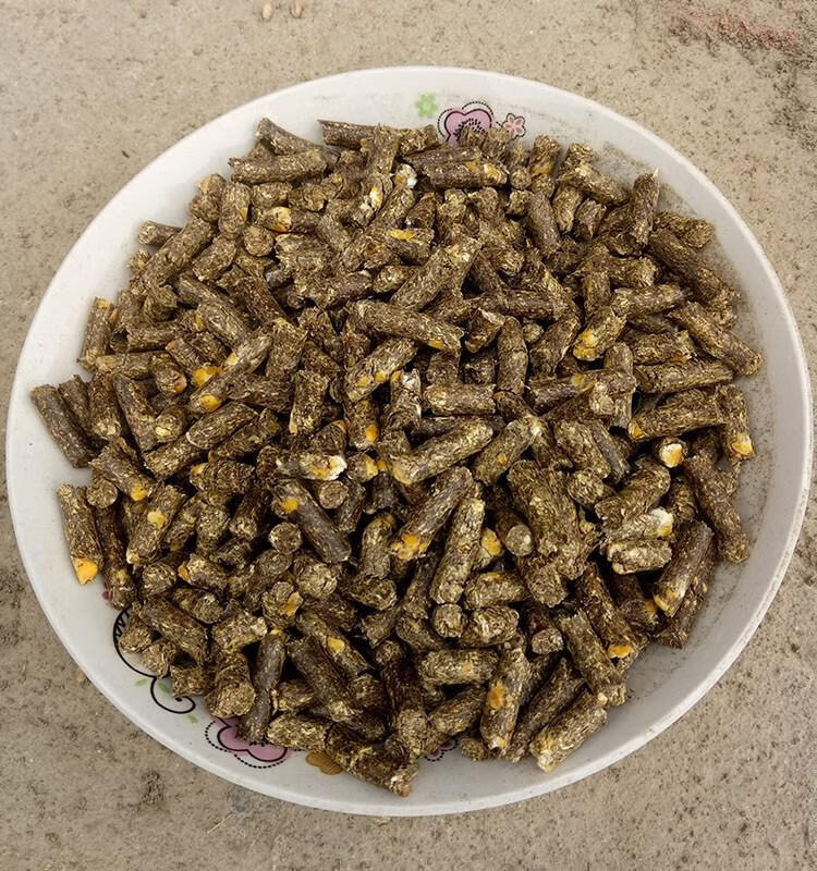 羊饲料 兔饲料花生秧秸秆花生秧草粉牛草料羊草料兔草料马草鹅饲料