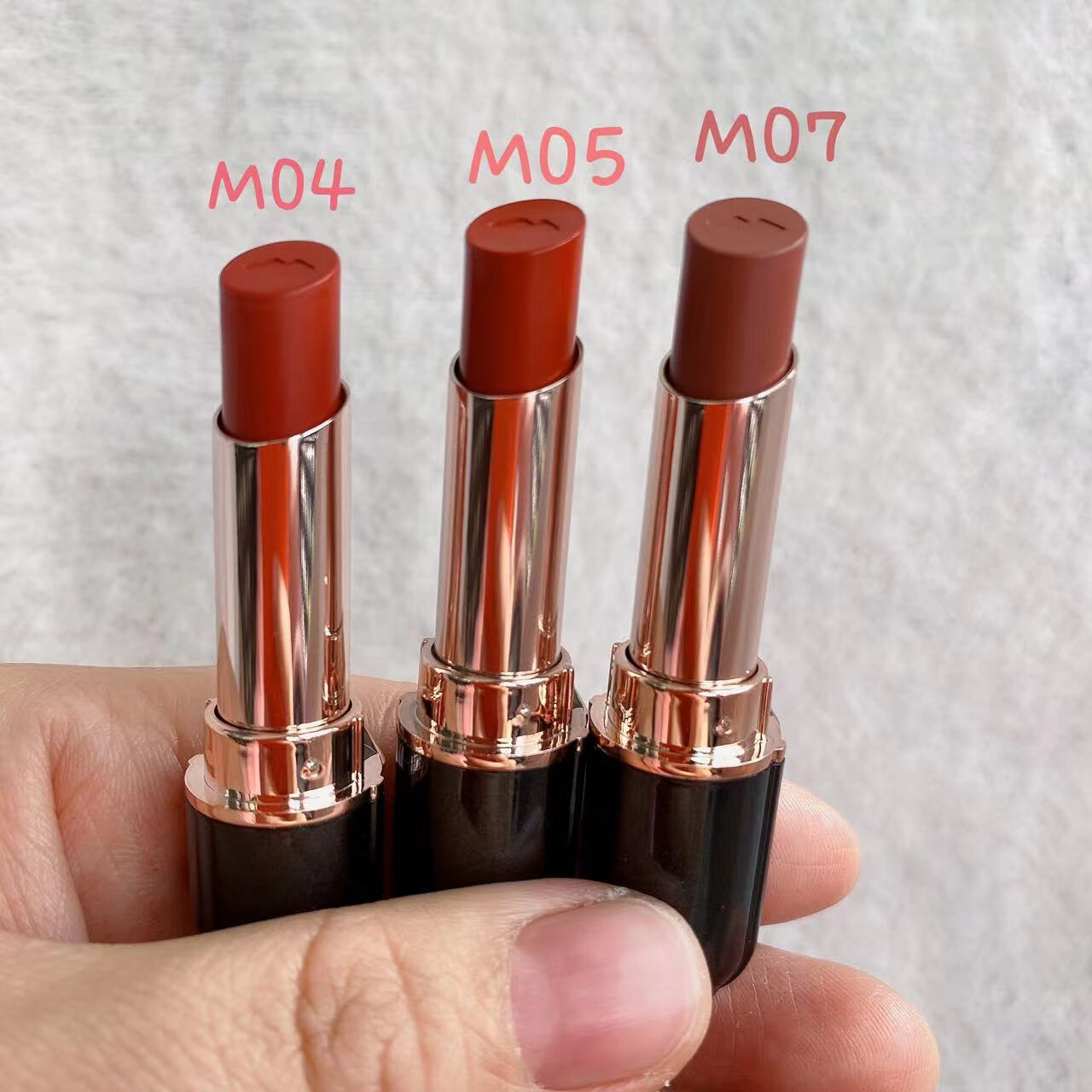 卡姿兰口红奶油萝卜m05中小样雾吻唇膏哑光滋润不掉色不沾杯网红 轻雾