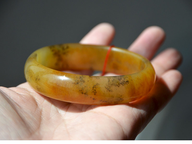 新疆阿勒泰天然金丝玉鸡油黄色草花玉宝石光细料手镯子6162