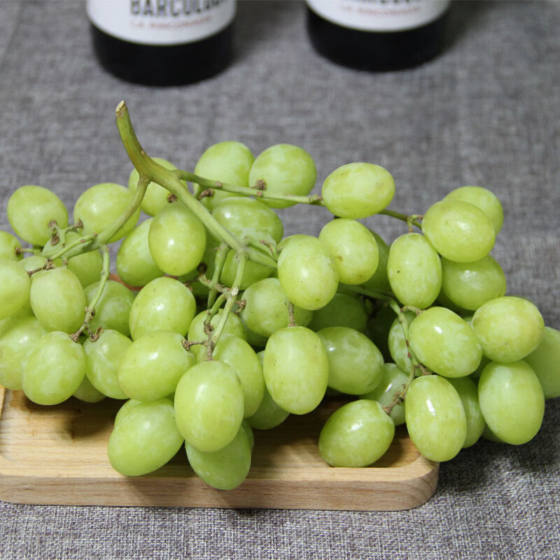 无籽青提2斤爽脆多汁进口提子手指青提葡萄新鲜水果1500g