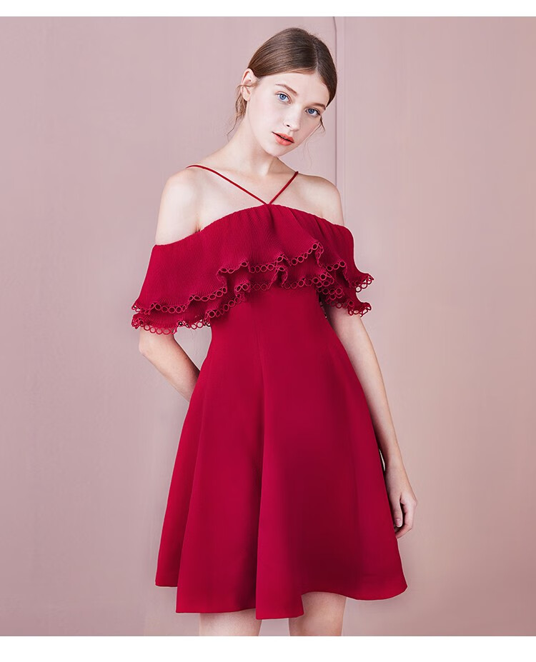 糖力2019春装新款红色party小礼服收腰显瘦荷叶边一字肩连衣裙女 暗