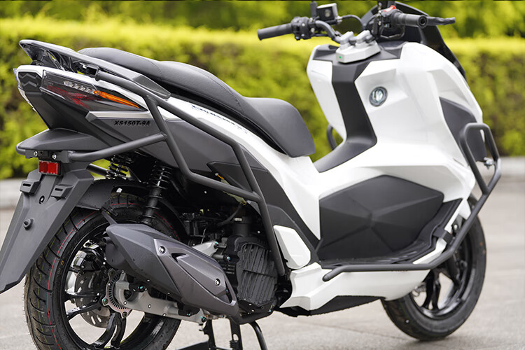 适用新大洲本田ns125d保险杠150x摩托车改装前后防摔杠xs150t-9a护杠
