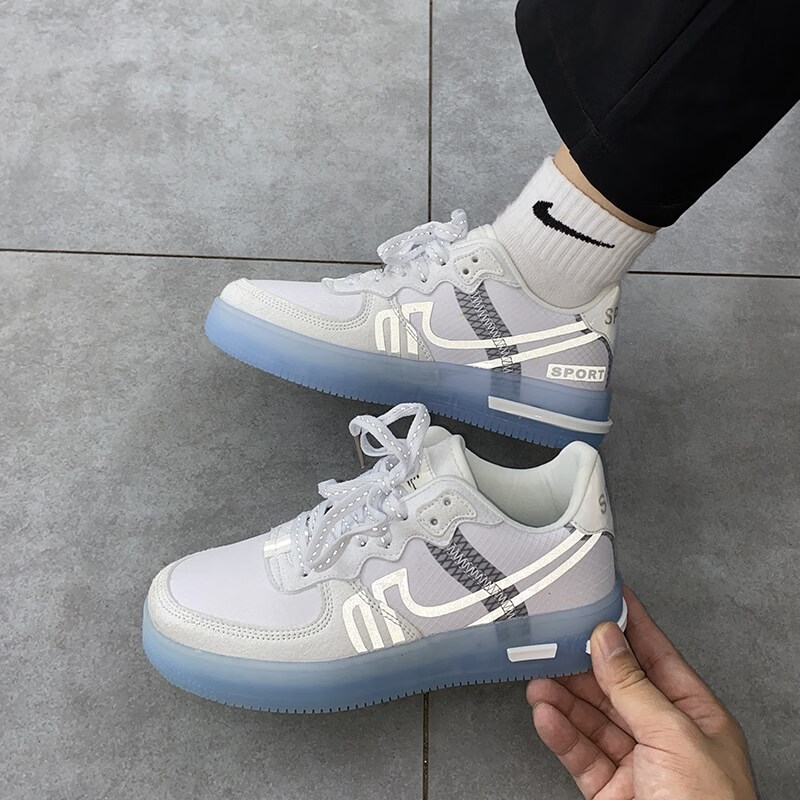 支持国货2020ins冰蓝空军一号潮流情侣反光低帮休闲跑步运动鞋男女