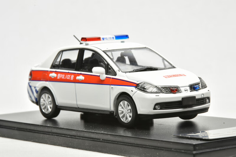 香港警車模型 yc model 1:43 尼桑 05款 日產頤達 警車合金汽車模型