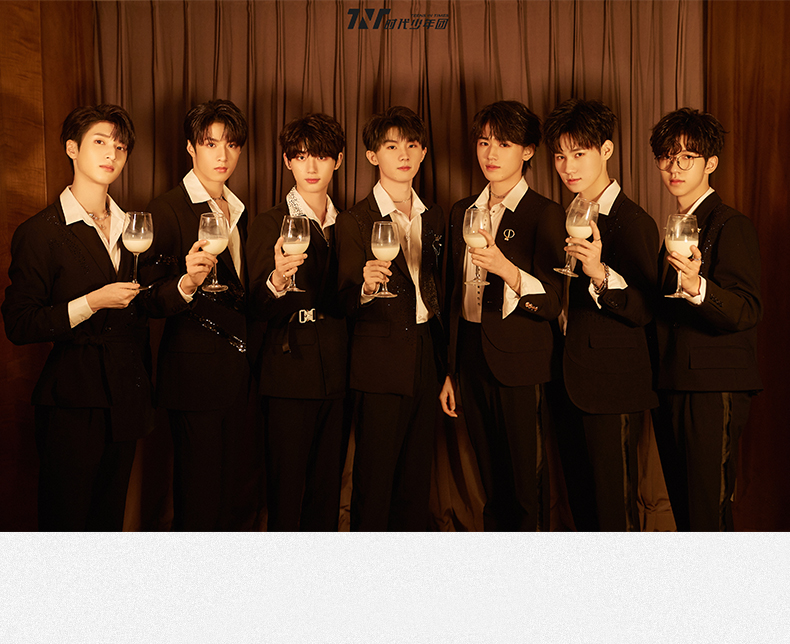 tnt时代少年团马嘉祺宋亚轩刘耀文丁程鑫周边迷你写真集歌词本 歌词