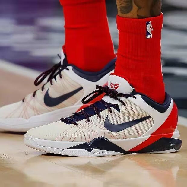 官方旗舰kobe 7 科比7代美国队龙年双鸳鸯精英低帮实战篮球鞋 彩虹 40