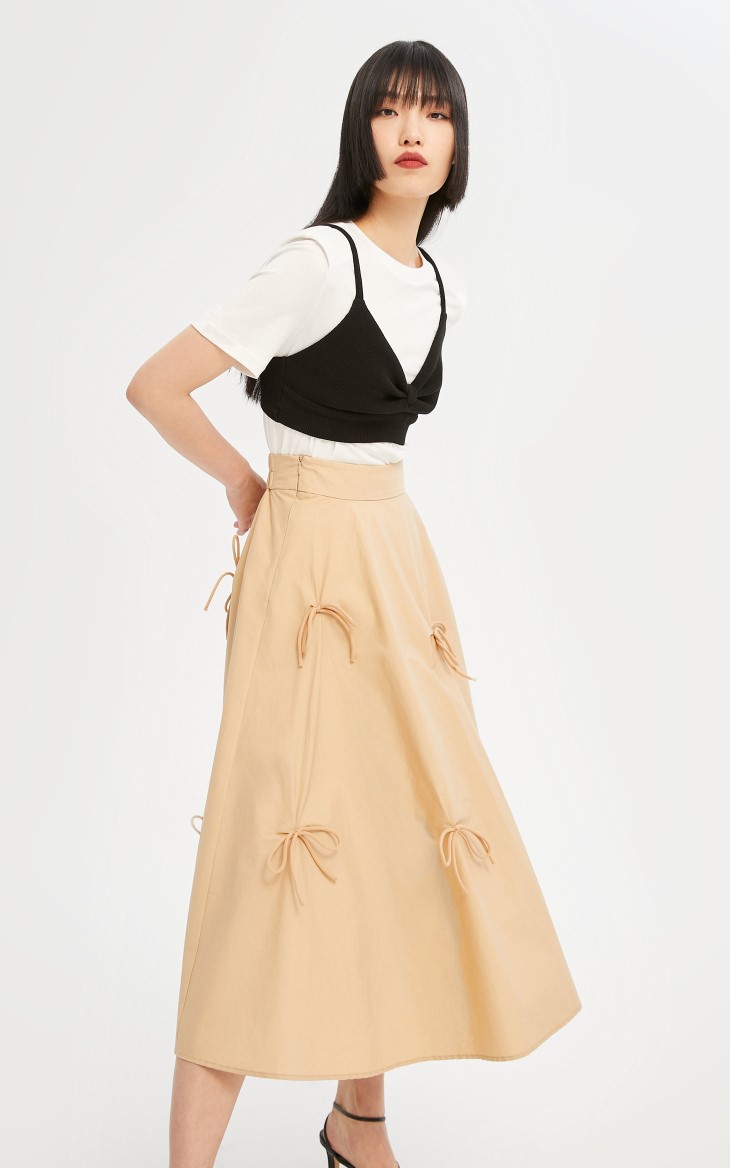 only2021夏季新款侧部拉链系带装饰大波浪下摆半身裙女121316002 c13