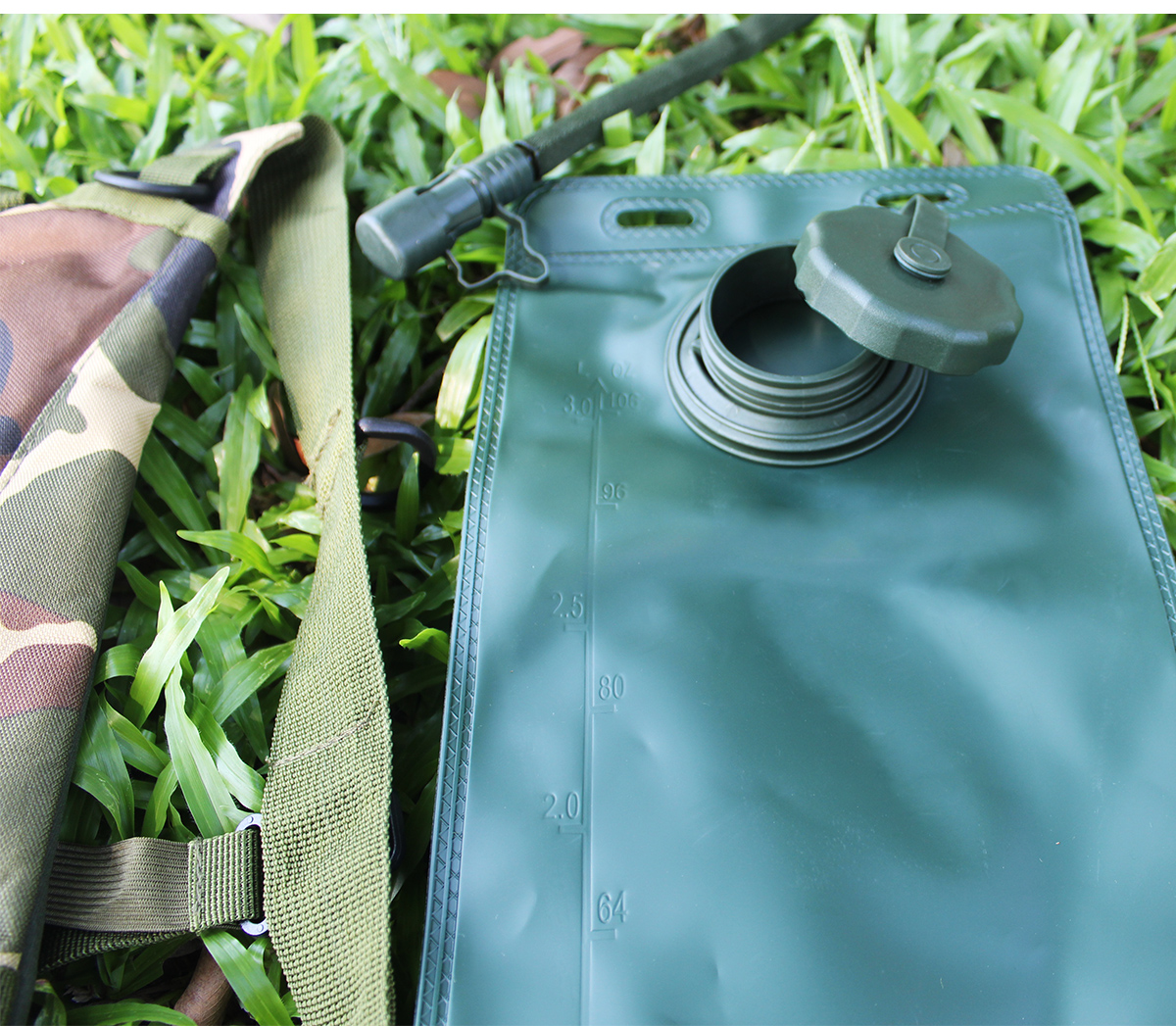 洛凌3l战术水袋大容量单兵登山沙漠水囊饮水户外便携徒步水袋背包 cp