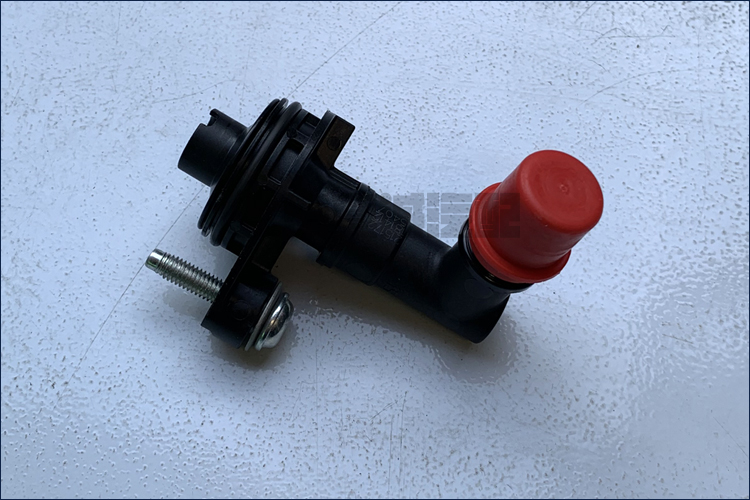 适用昂科威新科鲁兹威朗迈锐宝曲气门室盖废气阀曲轴箱强制通风阀 新