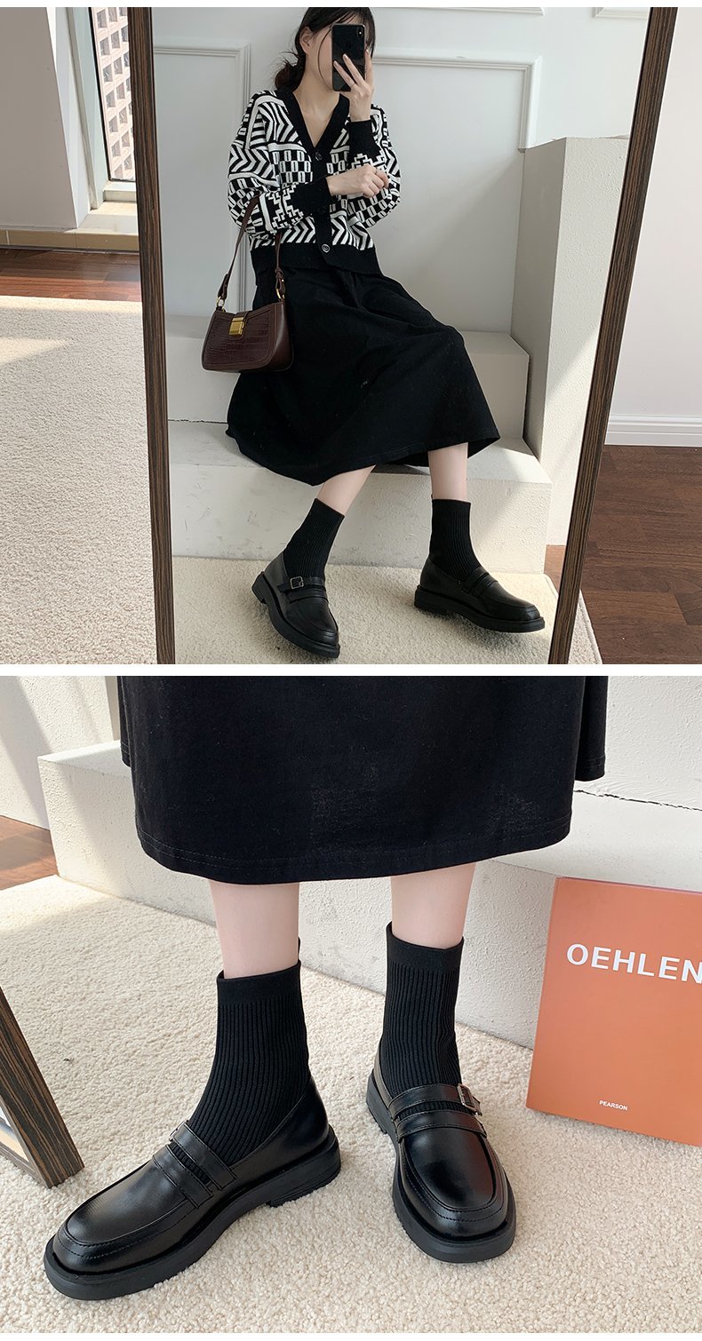 靴春秋单靴2021新款英伦风马丁靴夏季薄款小皮鞋连袜靴黑色金属链35