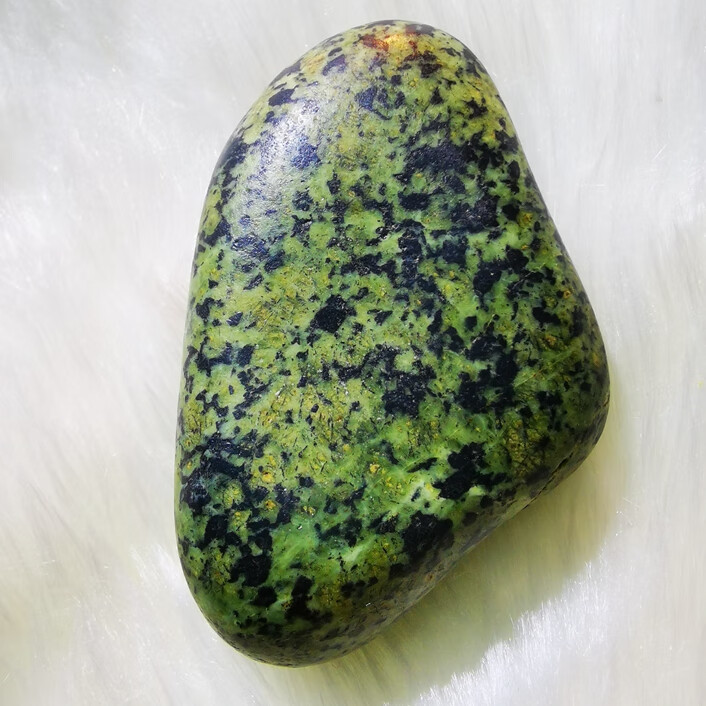 蛇纹石玉手把件西藏藏玉手把件药王石把玩件藏宝陨玉原石蛇纹石玉养生