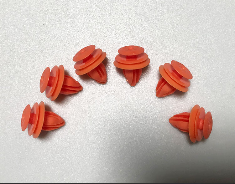 门板卡扣适用五菱之光荣光宏光sv宝骏车门装饰板卡扣内饰塑料螺丝橙色