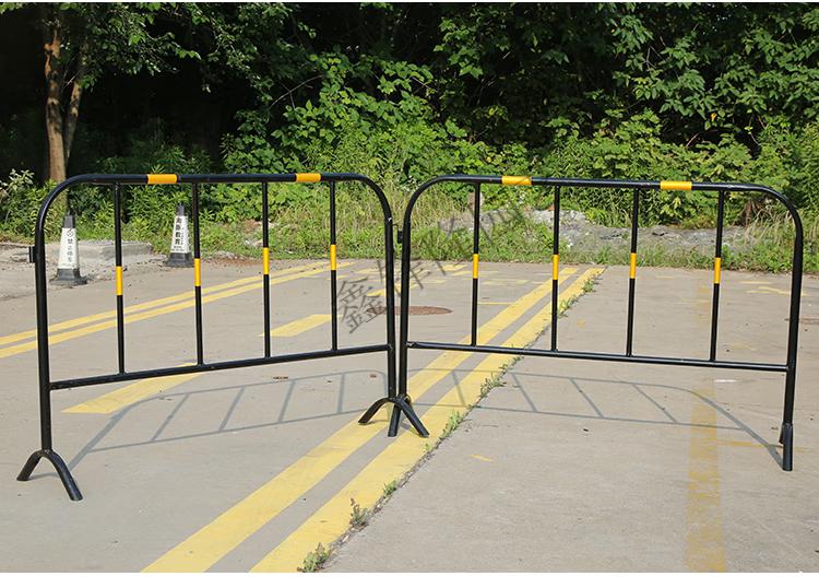 黄黑镀锌铁马护栏移动道路围挡施工隔离不锈钢安全防护栏围栏栅栏 科