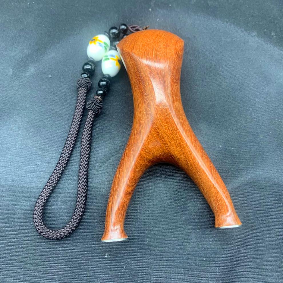 高质感细磨竞技强力弹弓龙鳞实木眼镜蛇弹弓竞技个性异形小扁皮反曲弹