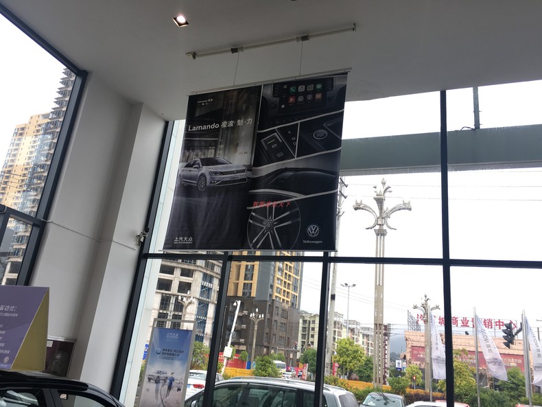 电动升降横幅条幅升降机4s店吊旗广告升降吊杆会议室舞台电动会标65米