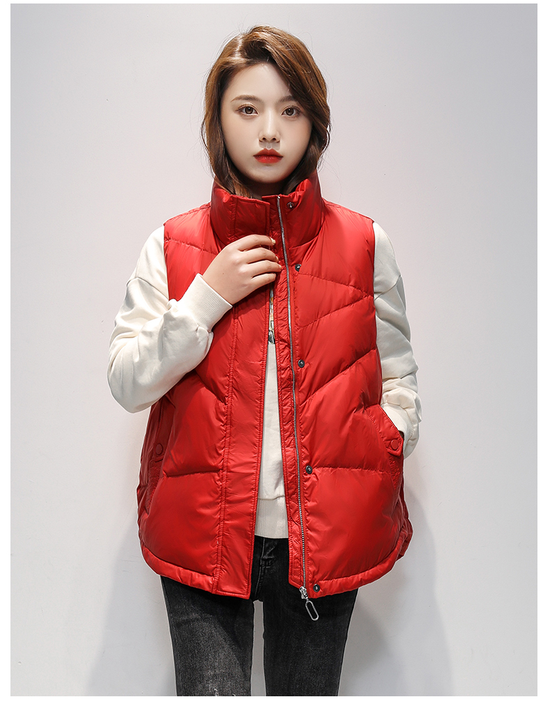 鸭鸭羽绒服背心女士2022年新款秋冬季无袖外穿小个子短款马夹 军绿 s