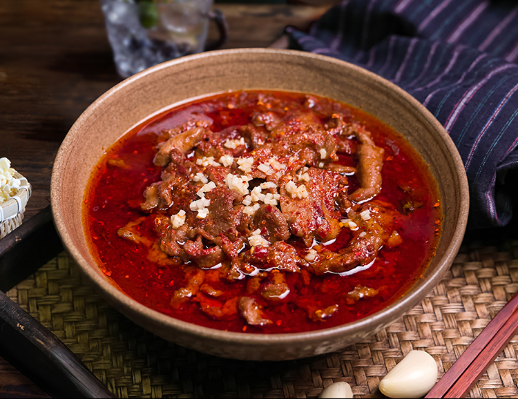 老飯骨 麻辣水煮牛肉片 370 g 加熱即食 半成品菜 速凍菜餚 生鮮冷凍