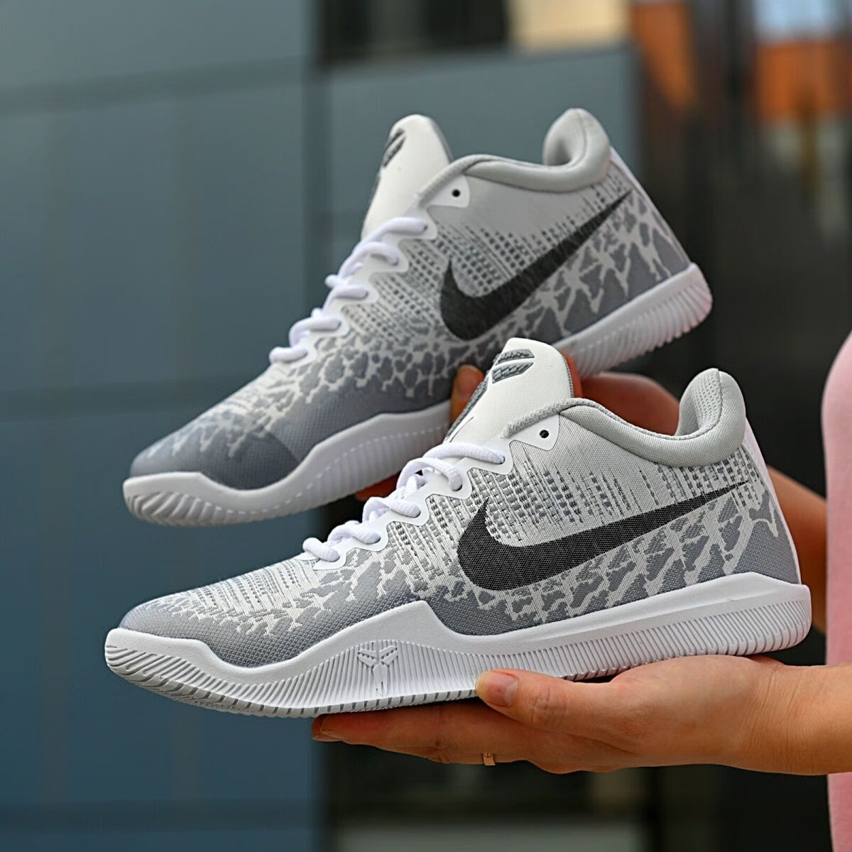 【官方旗舰】纯原mamba focus ep科比曼巴精神篮球鞋运动鞋男子低帮