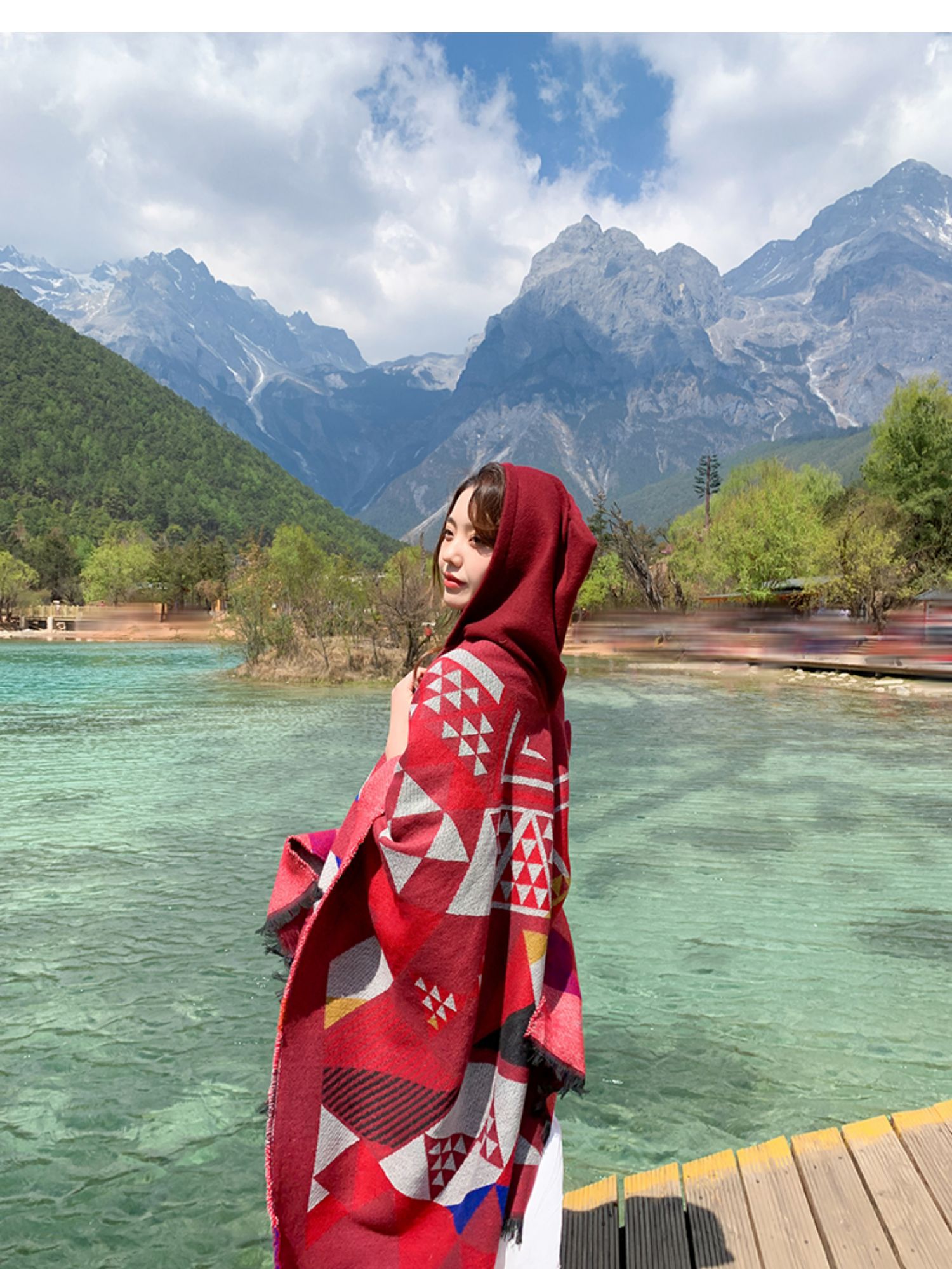 波西米亚民族风斗篷披肩女云南保暖旅游大防风空调披巾围巾红色