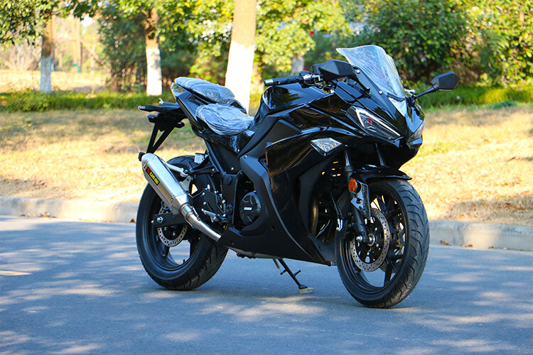 全新v6摩托车跑车国四电喷200c双缸地平线重机车摩托车400c整车可上牌