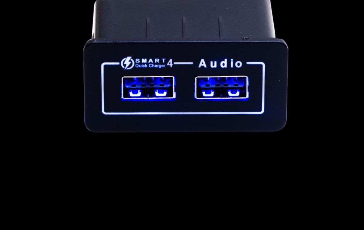 奇瑞风云2艾瑞泽3艾瑞泽5eusb车载充电器快充无损安装接口改装u盘 qc