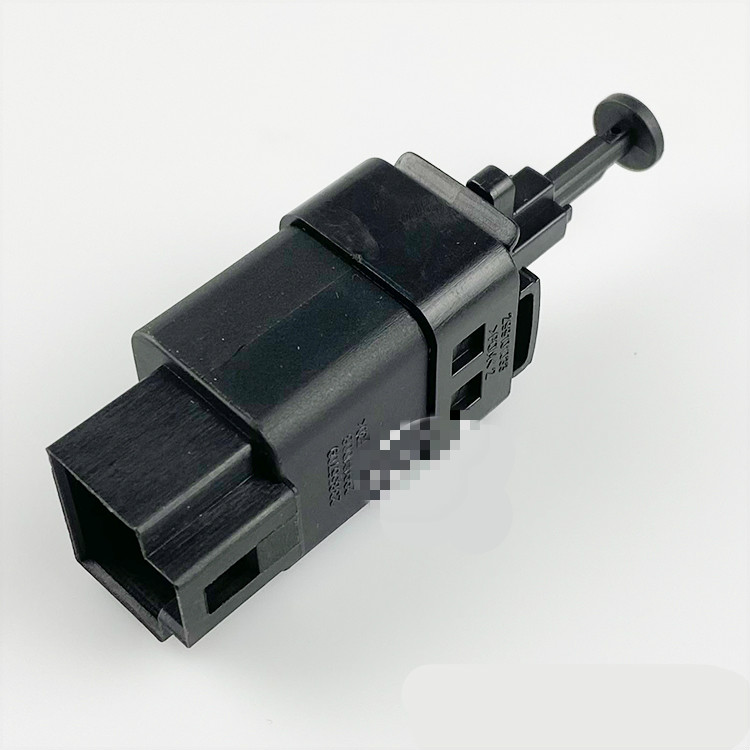 适用于之光荣光s宏光v刹车灯开关宝骏730 630 510制动灯开关 【五菱之