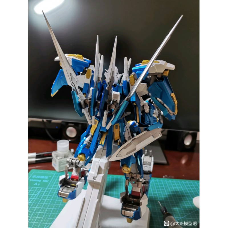 再版现货 大班 mg1/100 雪崩能天使 地台雪橇水贴 r2r3样式拼装模型