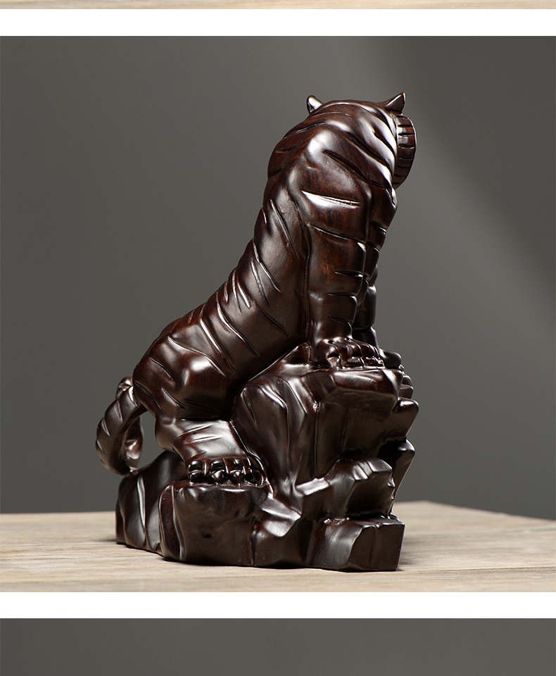 花千紫黑檀木雕老虎摆件实木十二生肖上山木虎家居客厅办公装饰 花梨