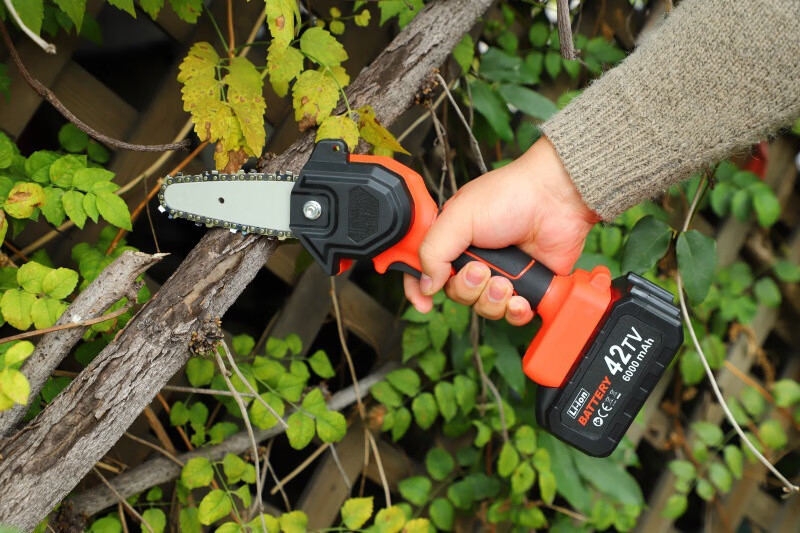 4寸迷你电锯单手锯手持充电mini小手电锯无绳电动工具锂电电链锯 4寸