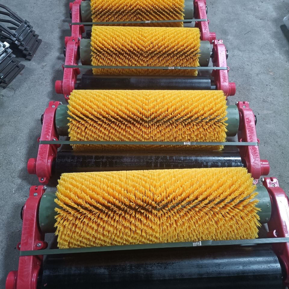电动滚刷清扫器皮带输送机毛刷水泥厂焦化厂煤矿旋转式毛刷清理器1400
