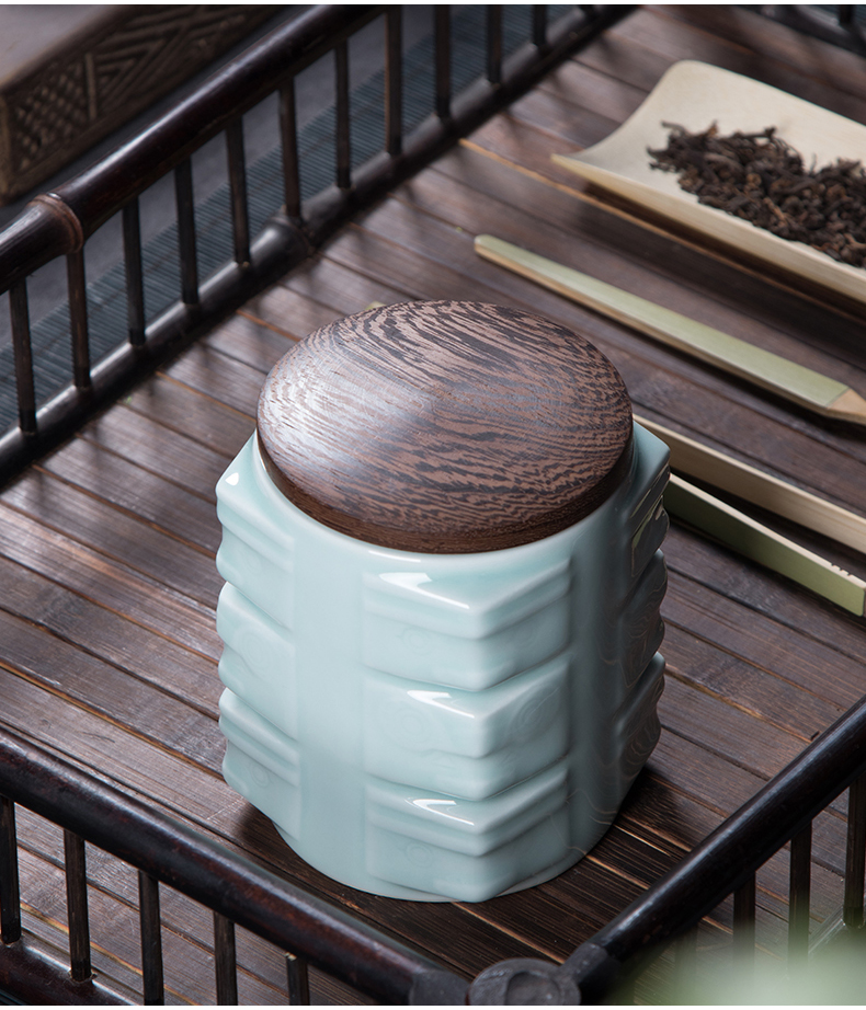 陶瓷茶叶罐家用防潮密封罐储存罐龙泉青瓷创意鸡翅木盖醒茶罐办公室