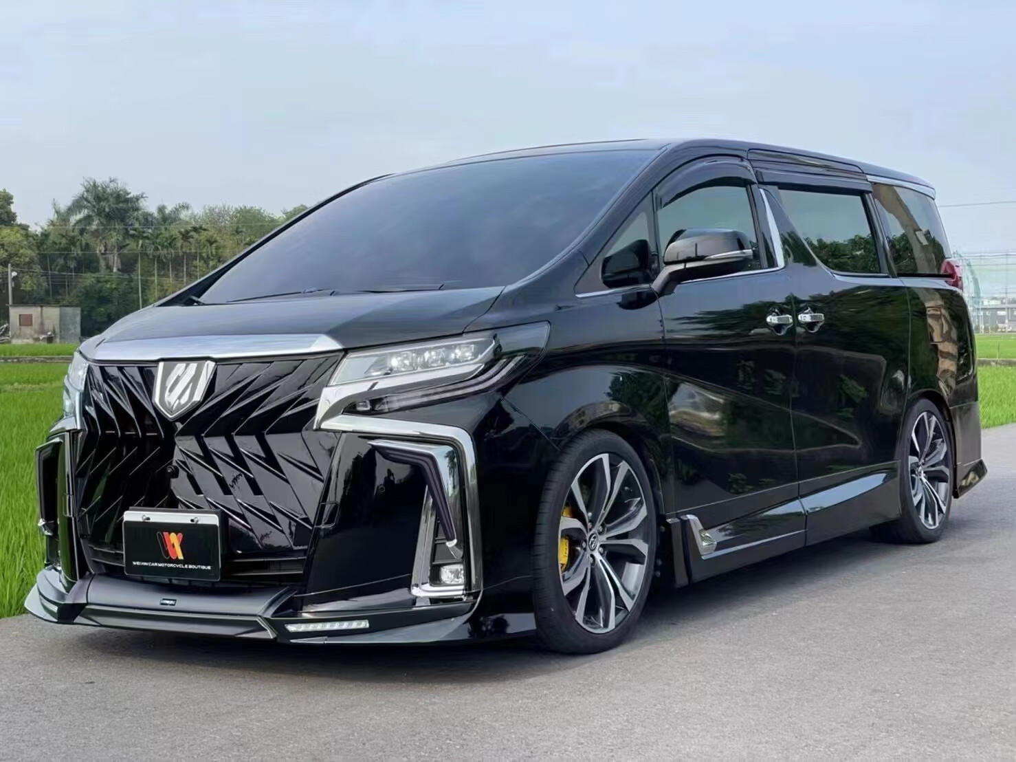 适用于15-21款丰田埃尔法改装trd大包围前杠后杠侧裙中网大灯尾灯hxm