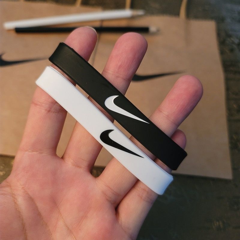 蓝球明星保罗乔治篮球手环快船队运动硅胶情侣学生腕带 乔治黑色一只