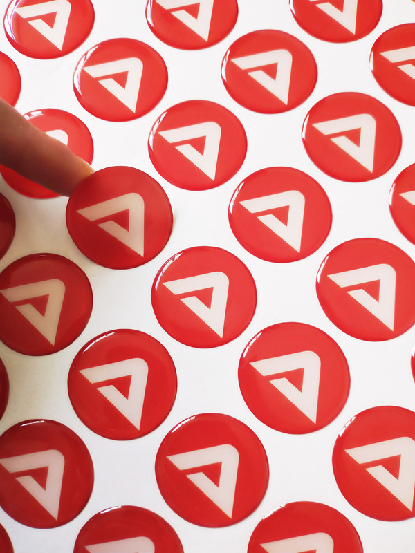 苏墨水晶滴塑不干胶号码贴防水数字编号商标logo贴纸圆形桌贴号码标签