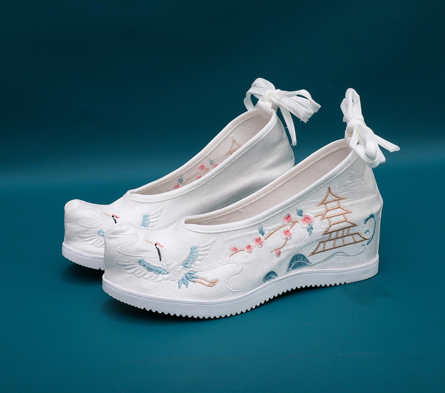 薇栾 新款古装鞋女汉服鞋子女复古汉服配鞋内增高古风鞋子女绣花鞋高