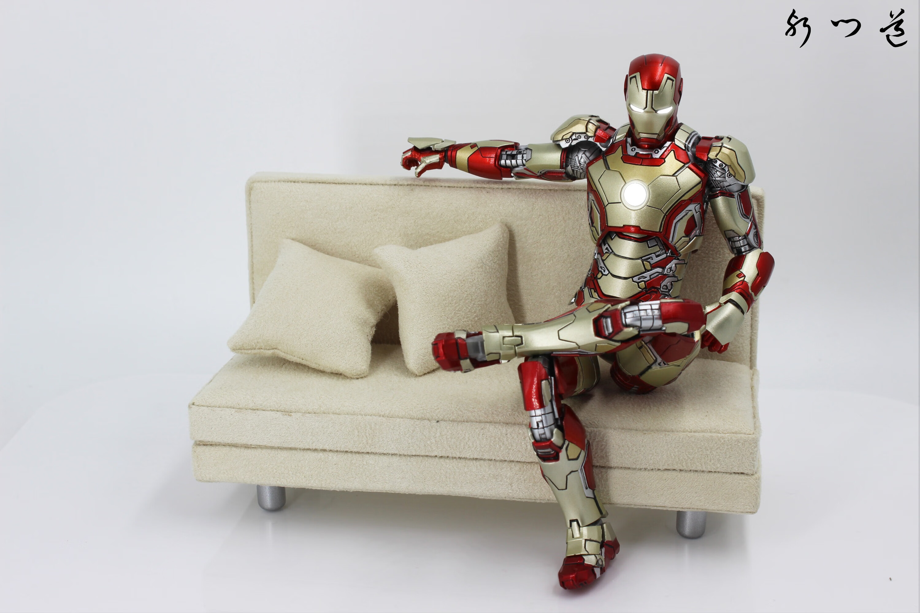 钢铁侠模型1/12超合金属cs mk43 mk42 mk7可动发光兵人模型 comicave