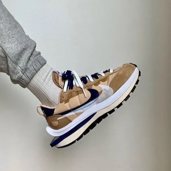 耐克华夫鞋三代 sacai 3.