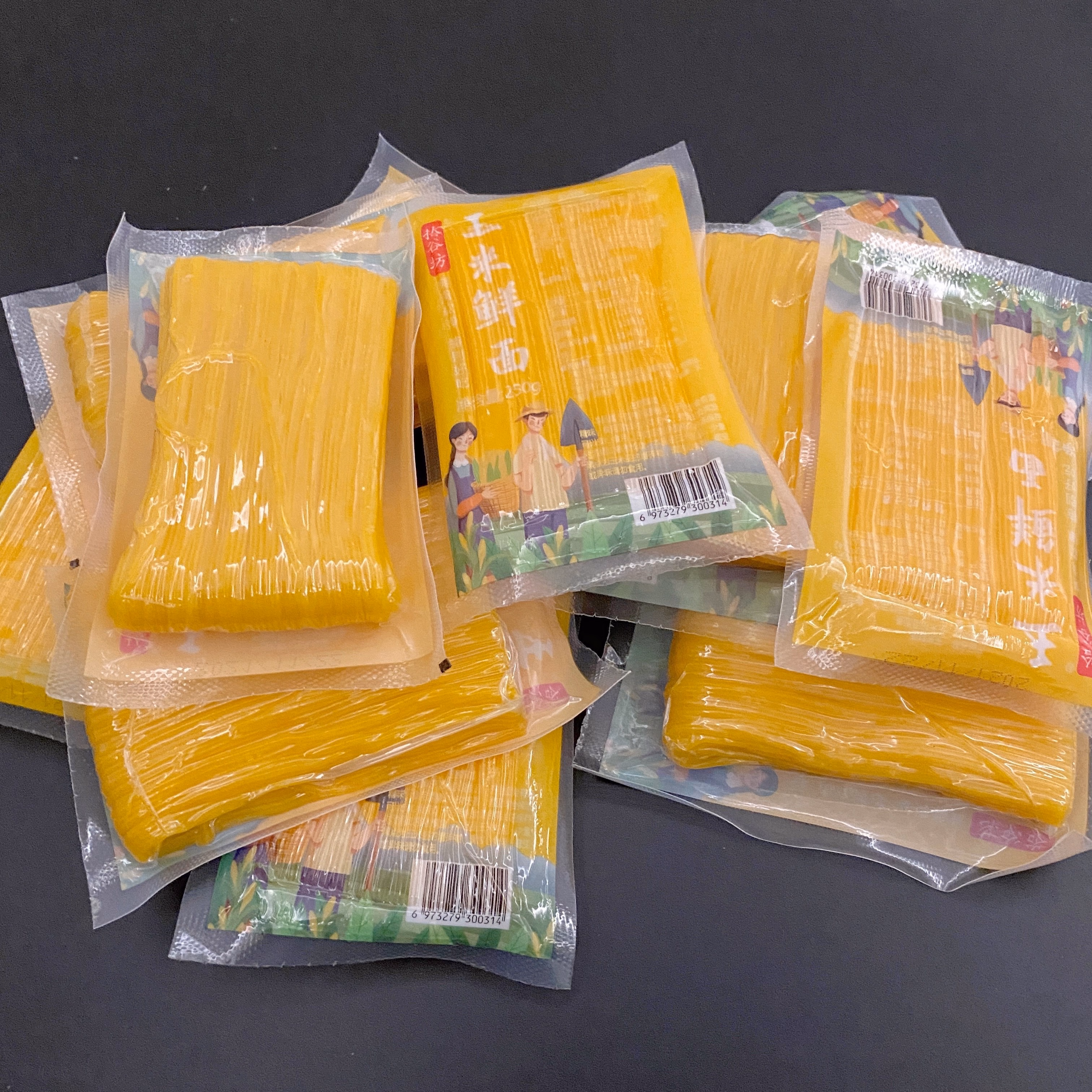 玉米面条拾谷坊纯玉米鲜面真空装东北正宗粗粮黄面条碴条钢丝面条 250
