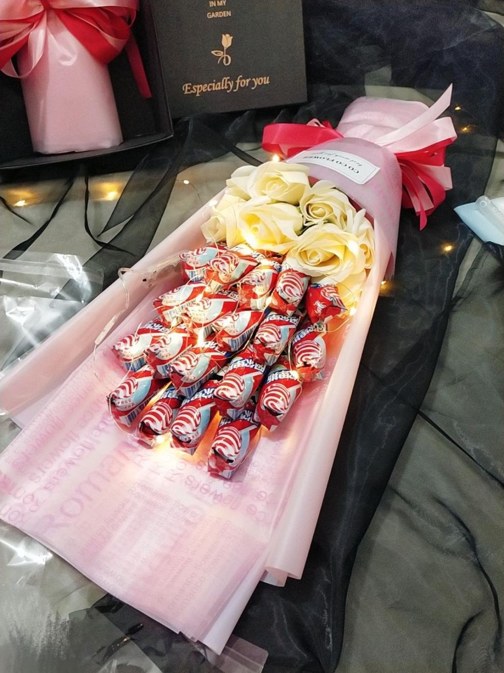 七夕情人节礼物棒棒糖花束卡通创意新奇糖果花束加女友男友生日毕业