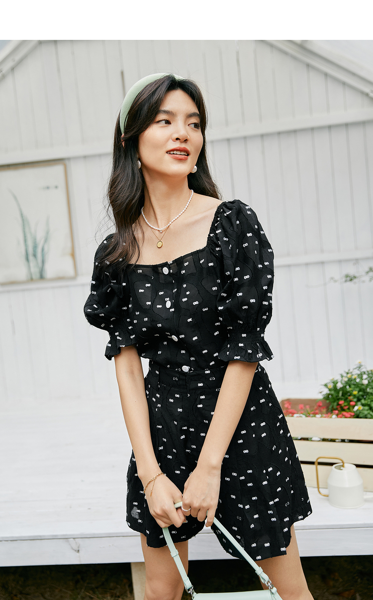 伊芙丽方领甜美提花短裤套装2021年新款休闲时尚泡泡袖两件套女夏