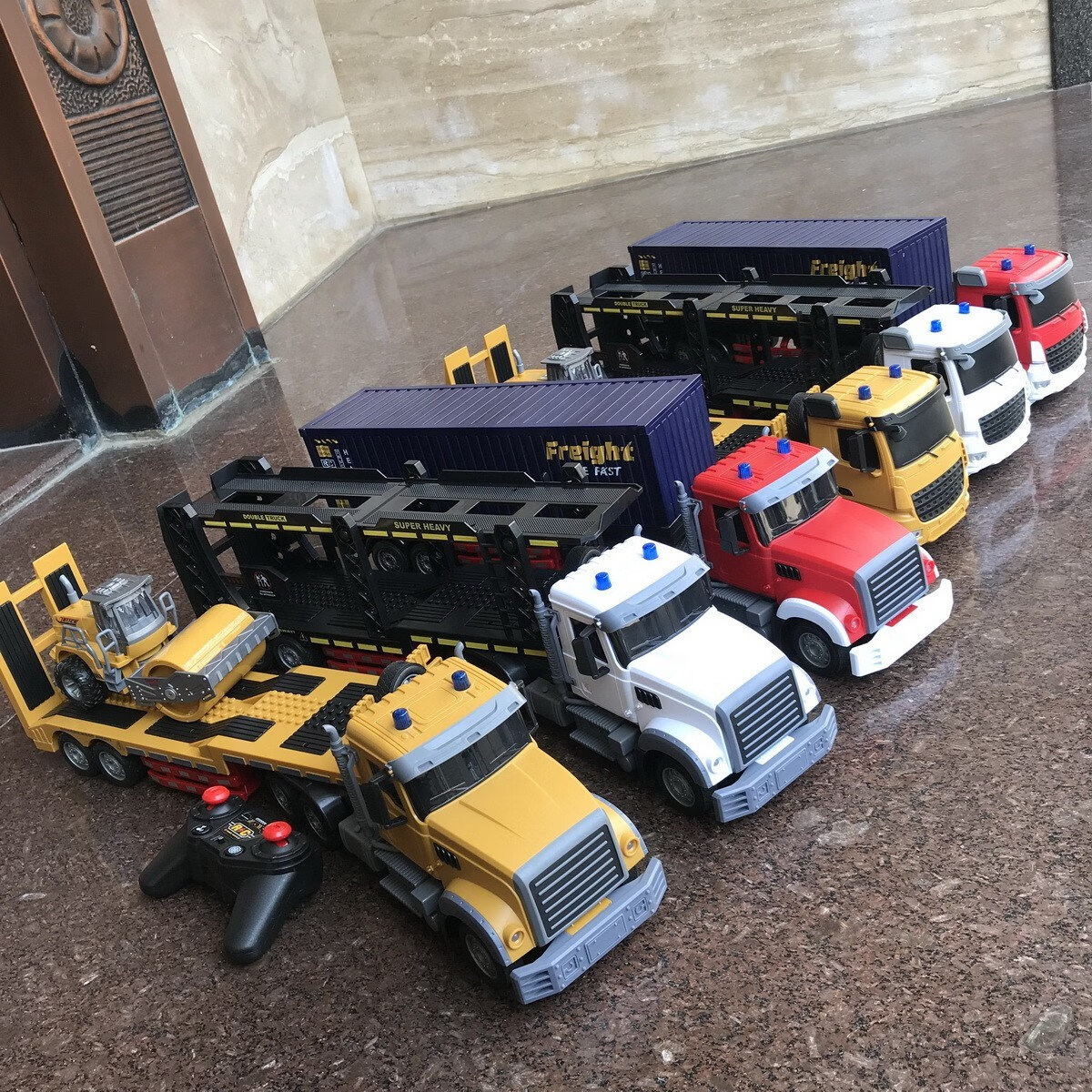 遥控卡车拖头 遥控货车大卡车充电超大拖头车平板车集装箱货柜车运输